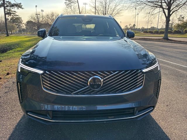 New 2025 Volvo XC90 B6 Plus w/ Protection Package Premier image 8