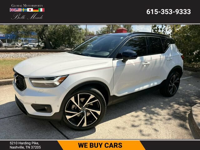 Used 2022 Volvo XC40 T5 R-Design w/ Advanced Package