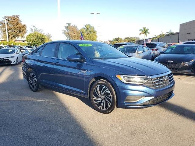 Used 2021 Volkswagen Jetta SEL image 3