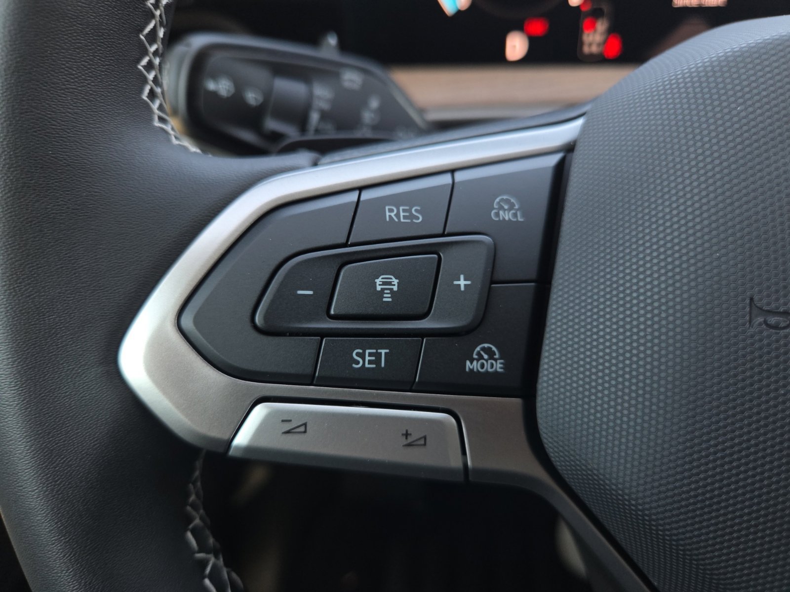New 2027 Volkswagen Atlas SE AWD/4WD image 25