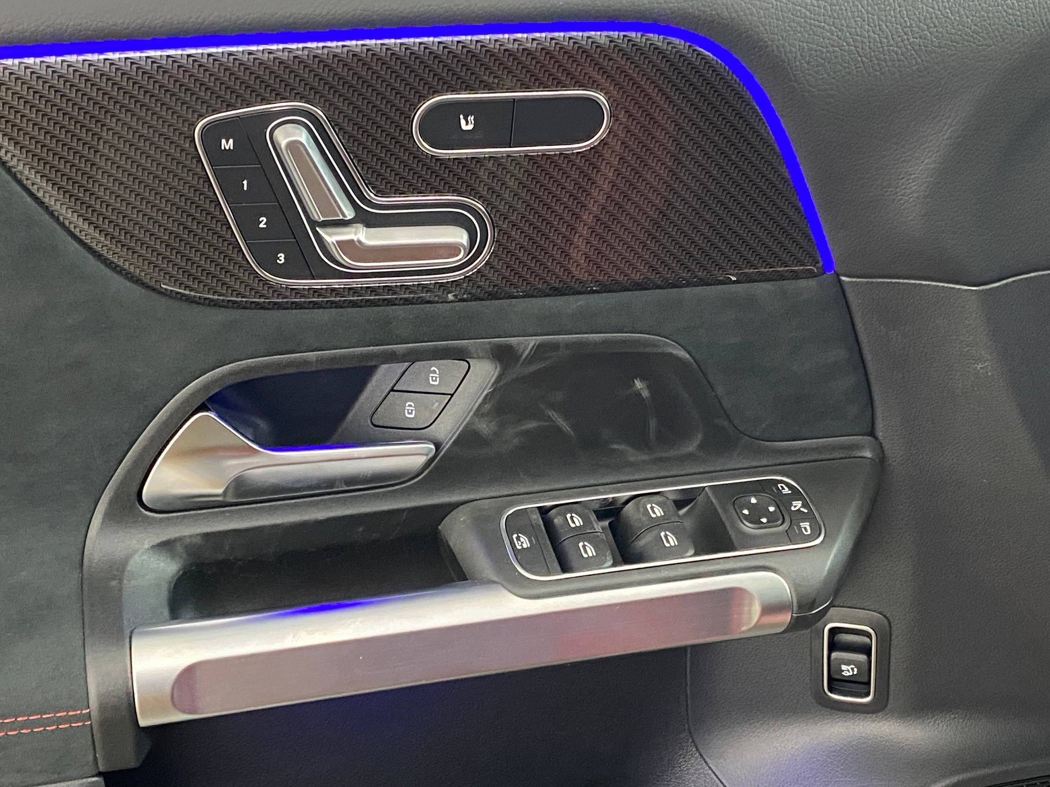 Used 2026 Mercedes-Benz GLB 250 4MATIC image 10