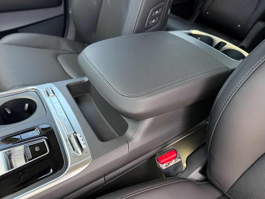 New 2027 Kia Carnival SX w/ Dark Edition Package FWD image 23