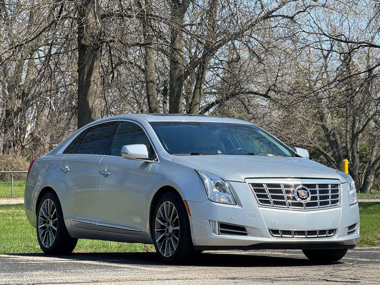 Used 2014 Cadillac XTS Premium image 3