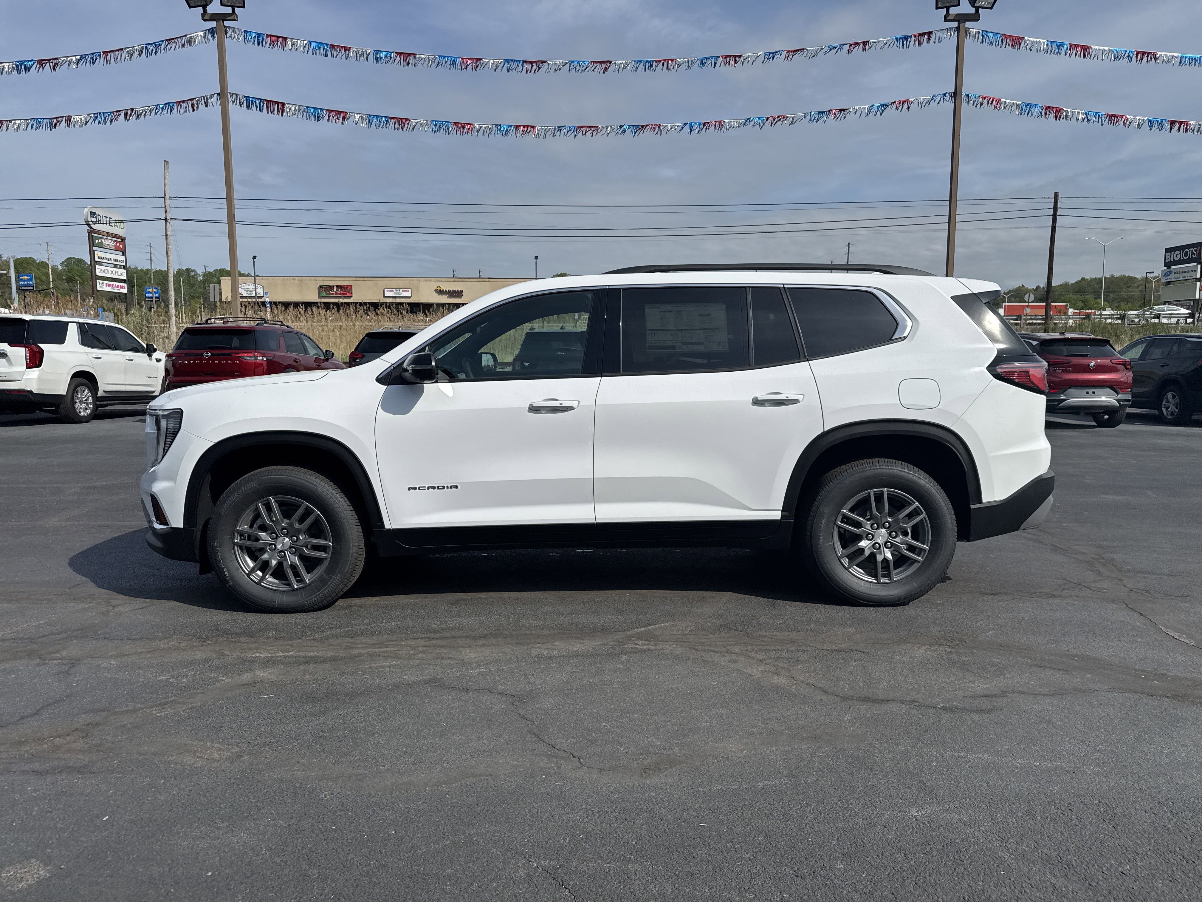 New 2025 GMC Acadia Elevation image 7