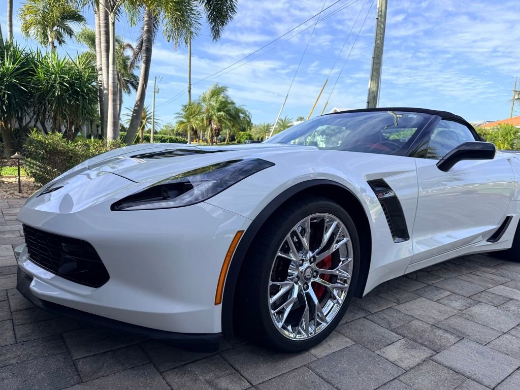 Used 2016 Chevrolet Corvette Z06 w/ 3LZ Preferred Equipment Group image 4