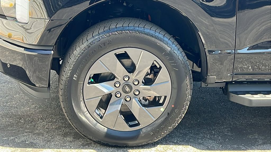 New 2025 Ford F150 Lightning Flash image 6