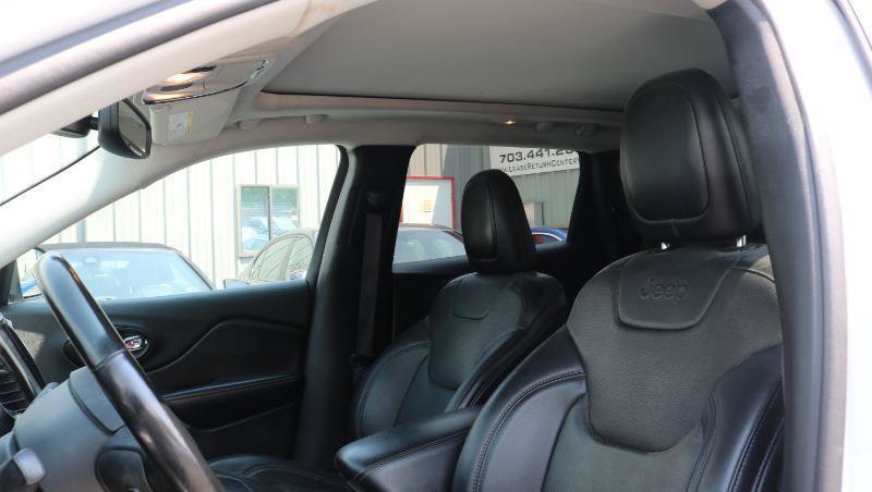 Used 2021 Jeep Cherokee Limited w/ Elite Package AWD/4WD image 8