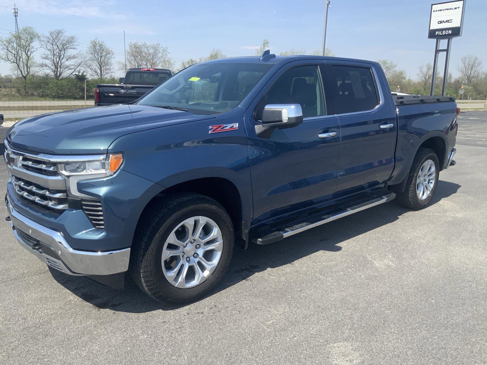 Used 2024 Chevrolet Silverado 1500 LTZ w/ LTZ Premium Package image 4
