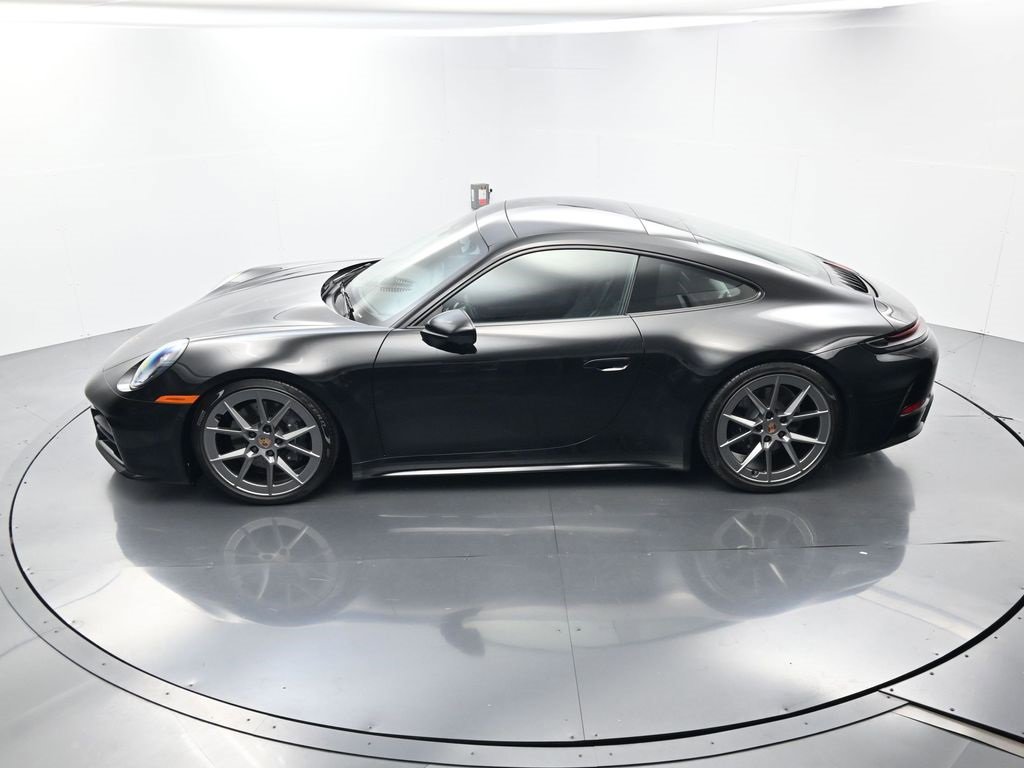 Used 2025 Porsche 911 Carrera image 29