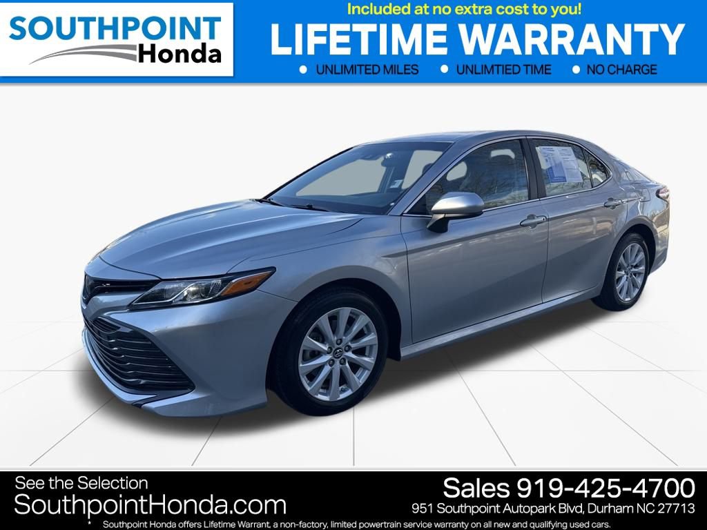 Used 2018 Toyota Camry LE image 3