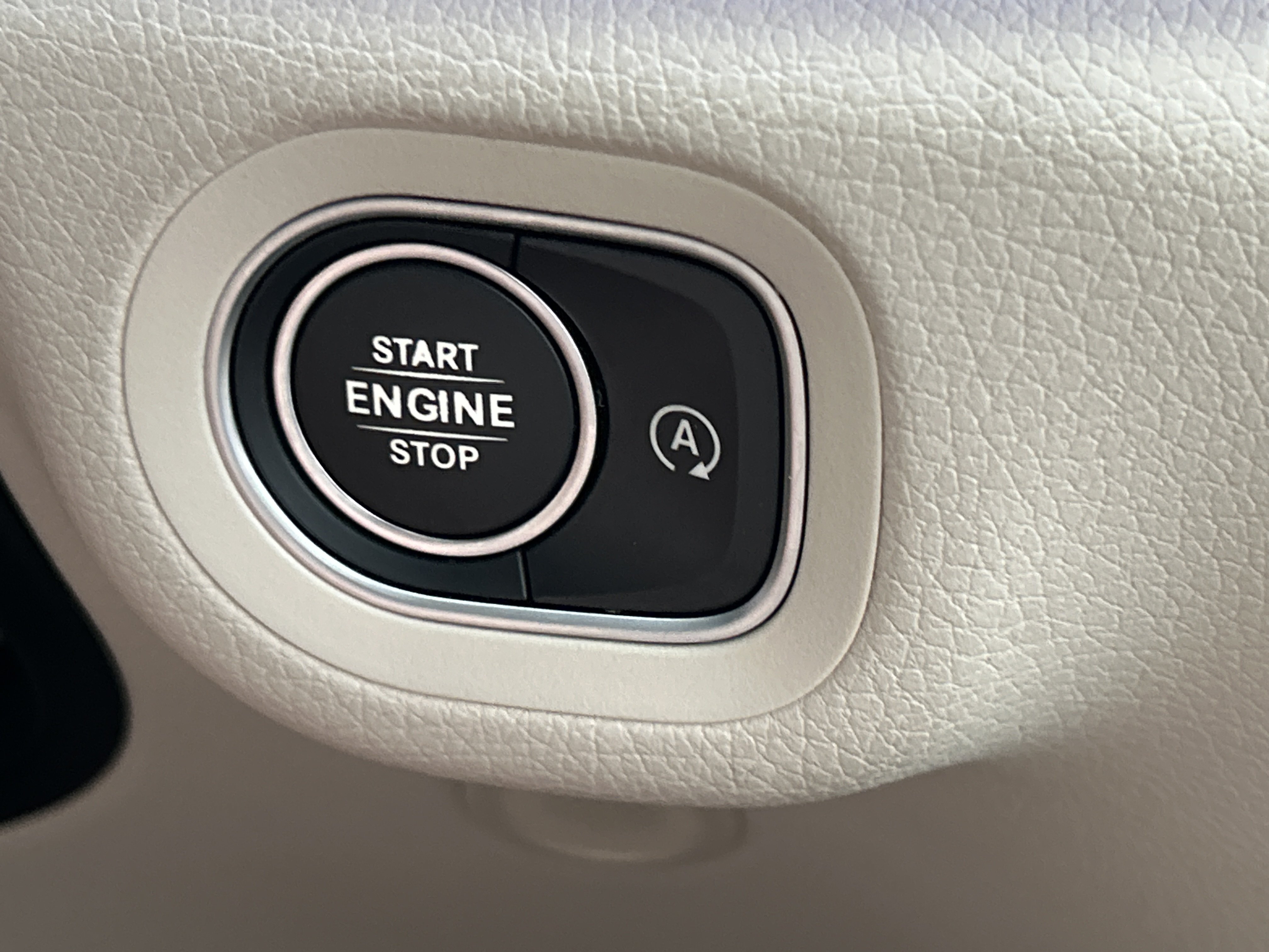 Certified 2025 Mercedes-Benz GLS 580 4MATIC image 35