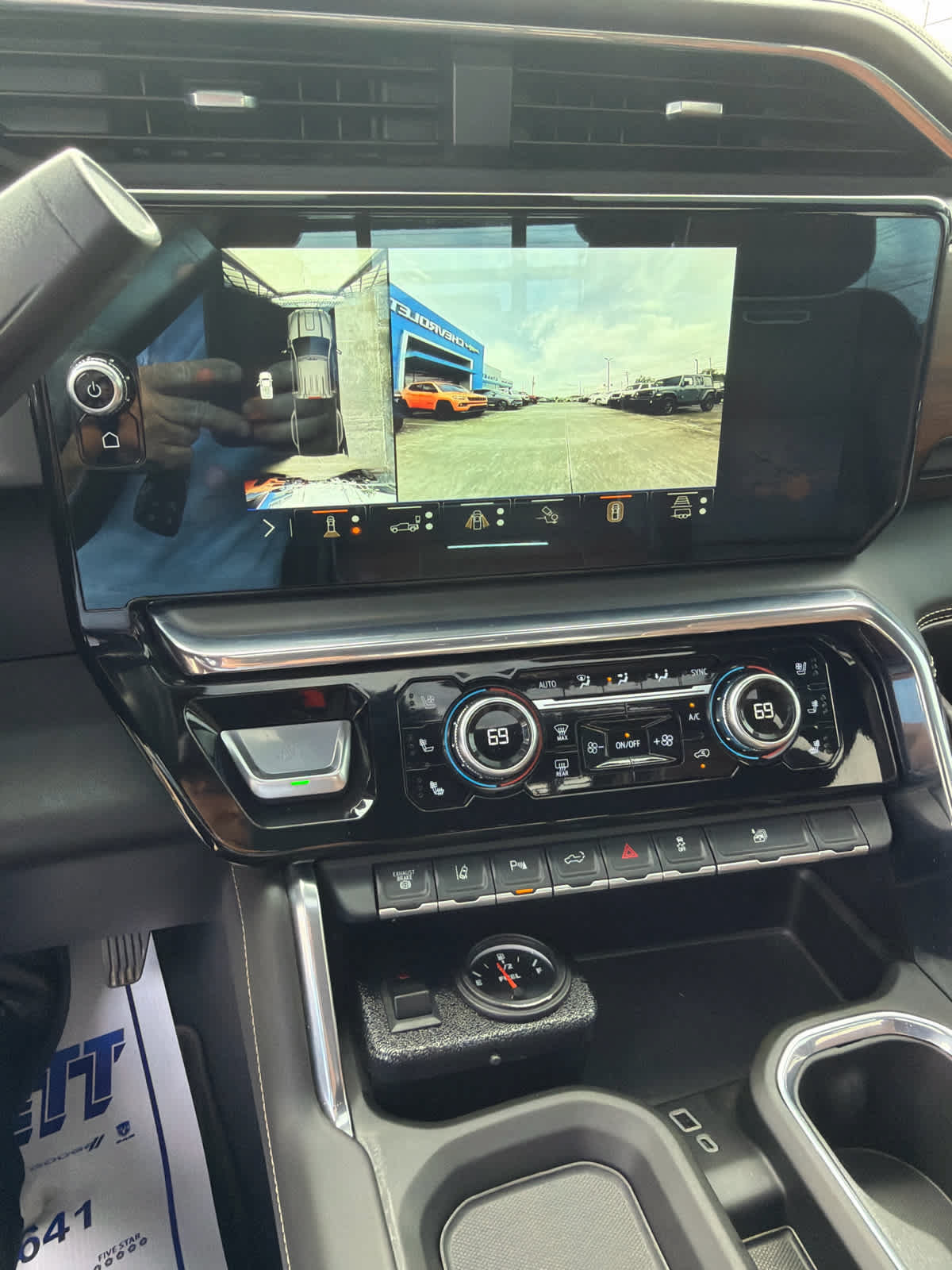Used 2025 GMC Sierra 3500 Denali Ultimate AWD/4WD image 18
