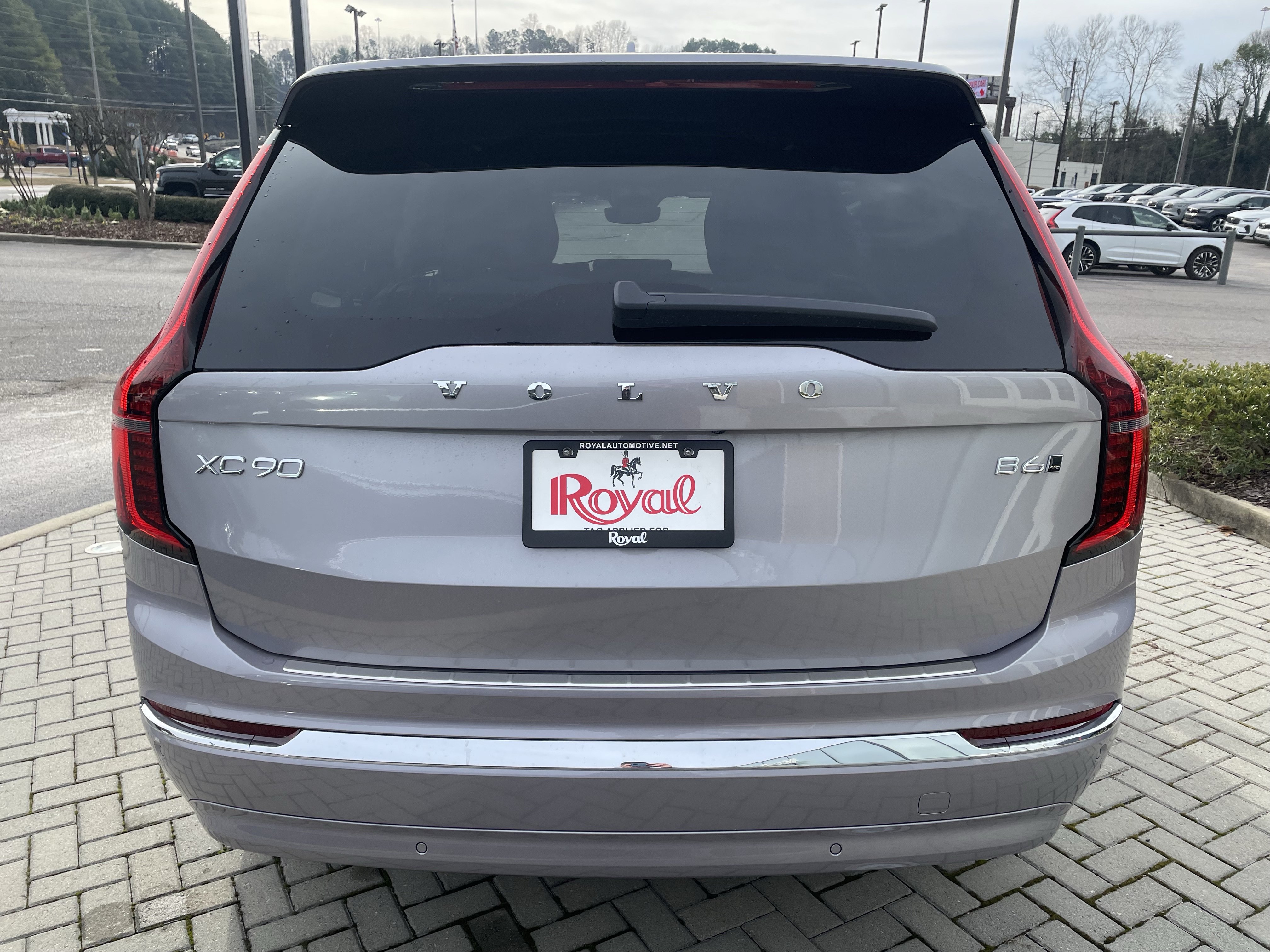 New 2026 Volvo XC90 B6 Plus w/ Protection Package Premier AWD/4WD image 5