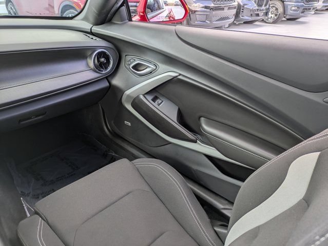 Used 2022 Chevrolet Camaro LT RWD image 18