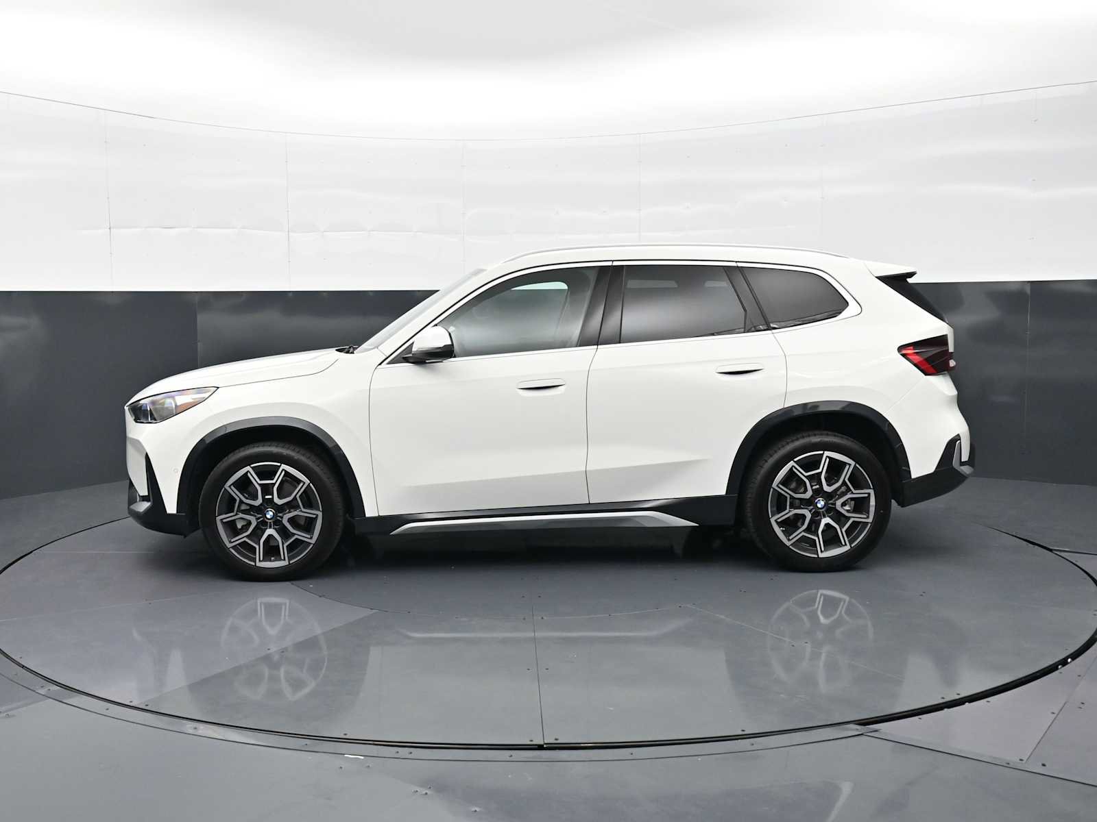 Used 2026 BMW X1 xDrive28i w/ Convenience Package AWD/4WD image 8