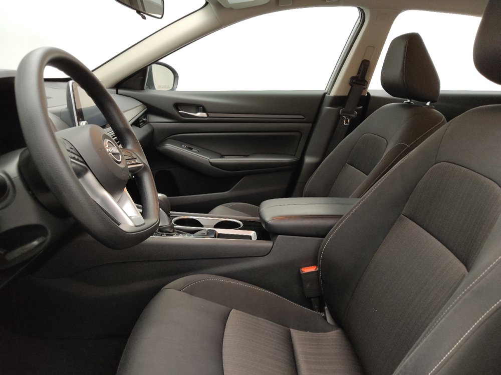 Used 2024 Nissan Altima 2.5 SV image 17