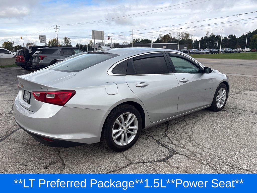 Used 2017 Chevrolet Malibu LT FWD image 4