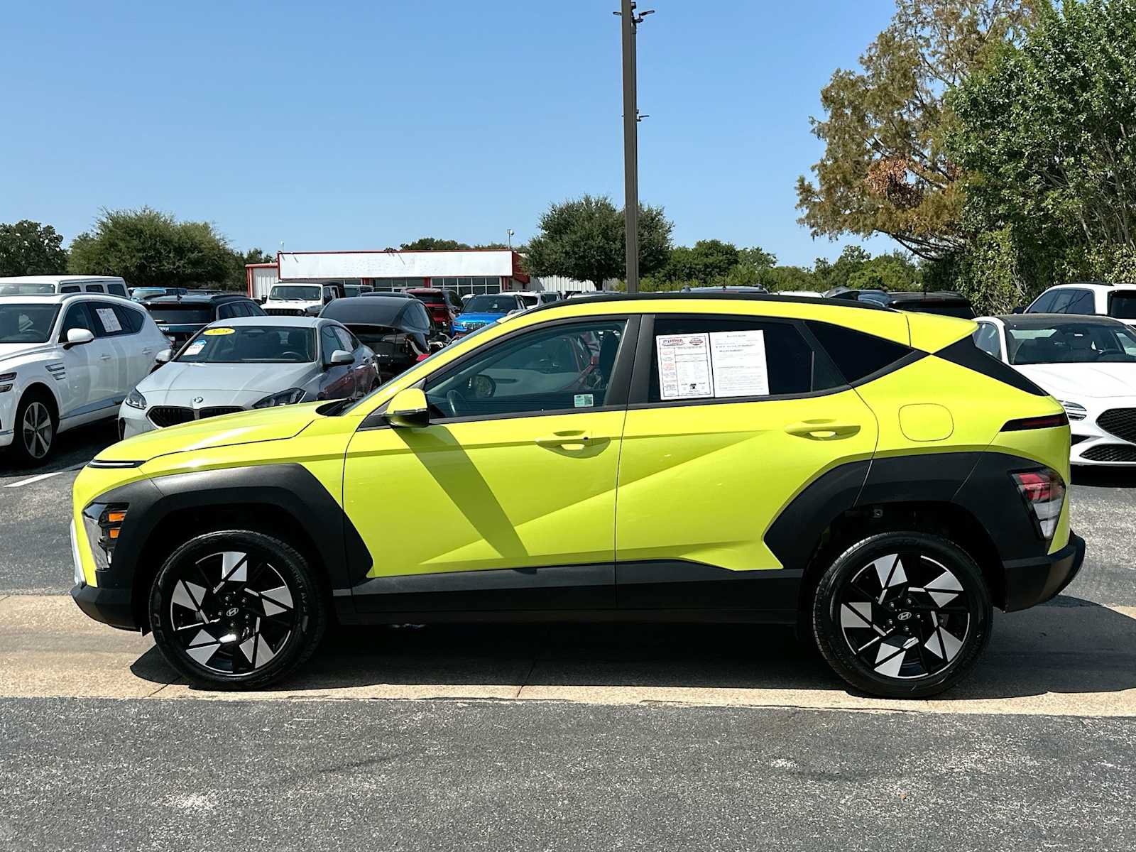 Used 2025 Hyundai Kona SEL AWD/4WD image 12