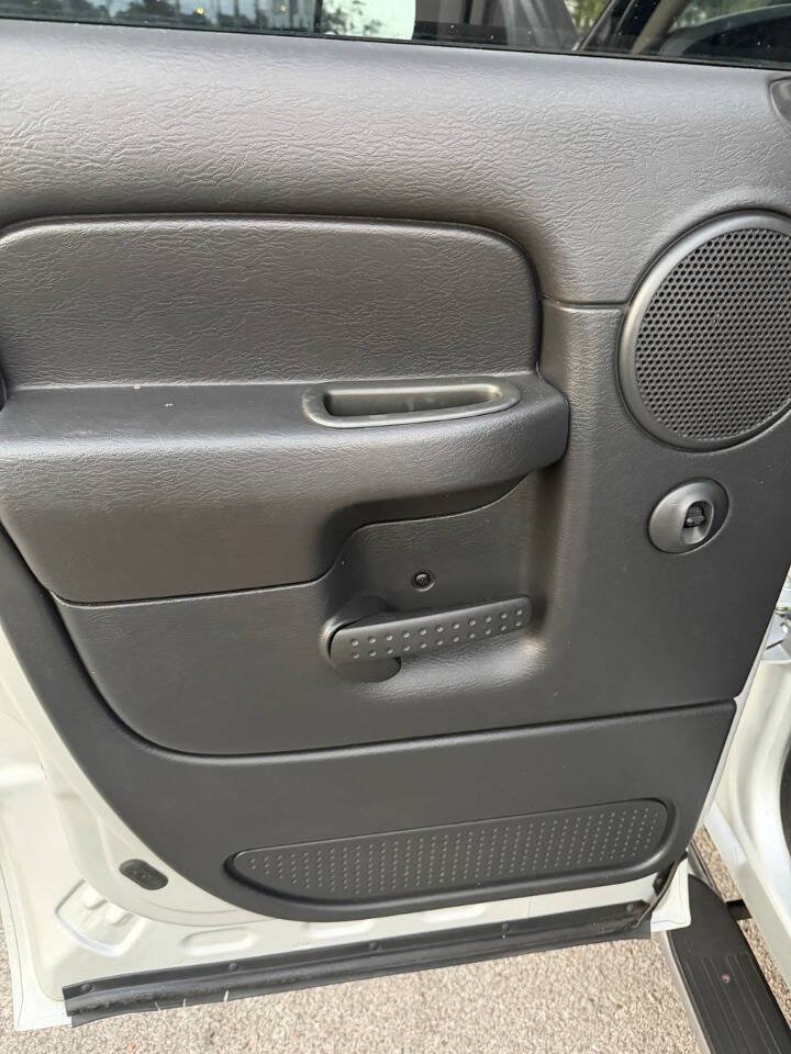 Used 2005 Dodge Ram 1500 Truck SLT RWD image 17