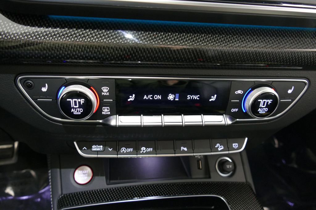 Used 2025 Audi SQ5 Premium Plus w/ Premium Plus Package image 15