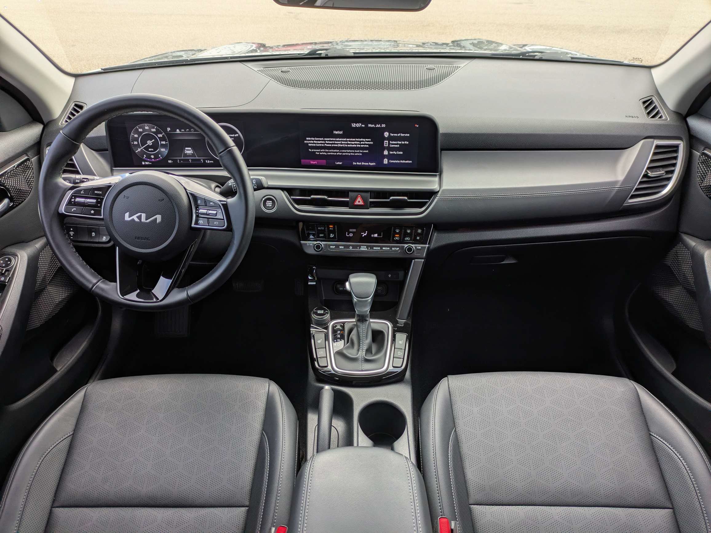 Certified 2024 Kia Seltos EX FWD image 17