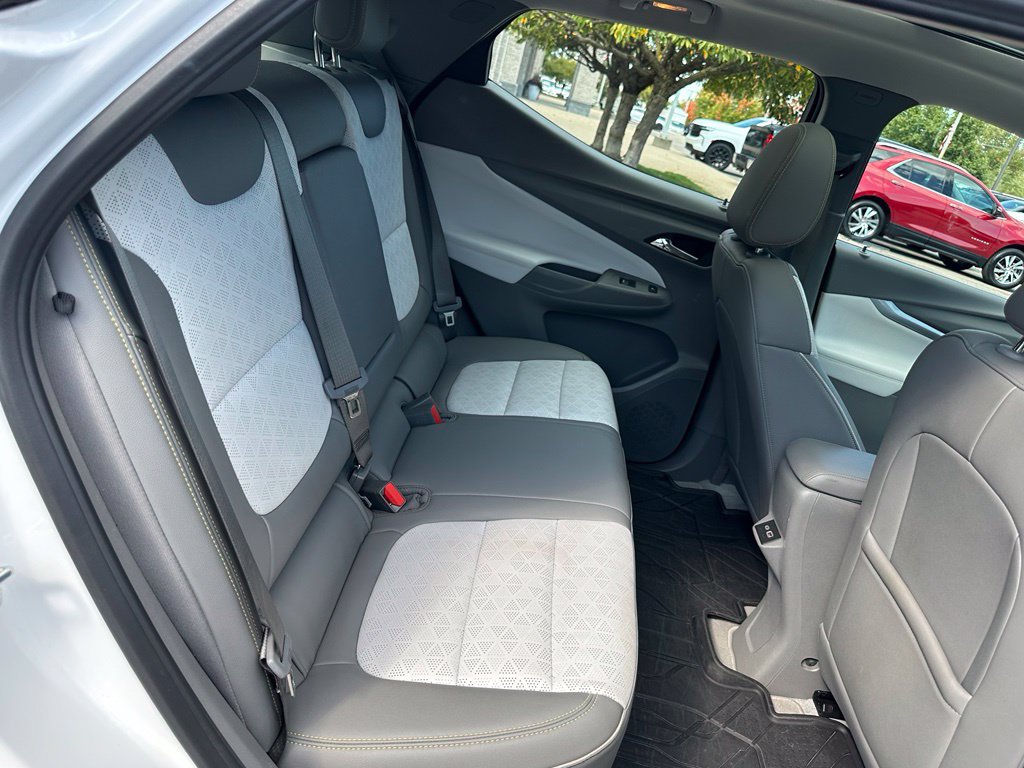 Used 2023 Chevrolet Bolt EUV Premier w/ Sun & Sound Package FWD image 26