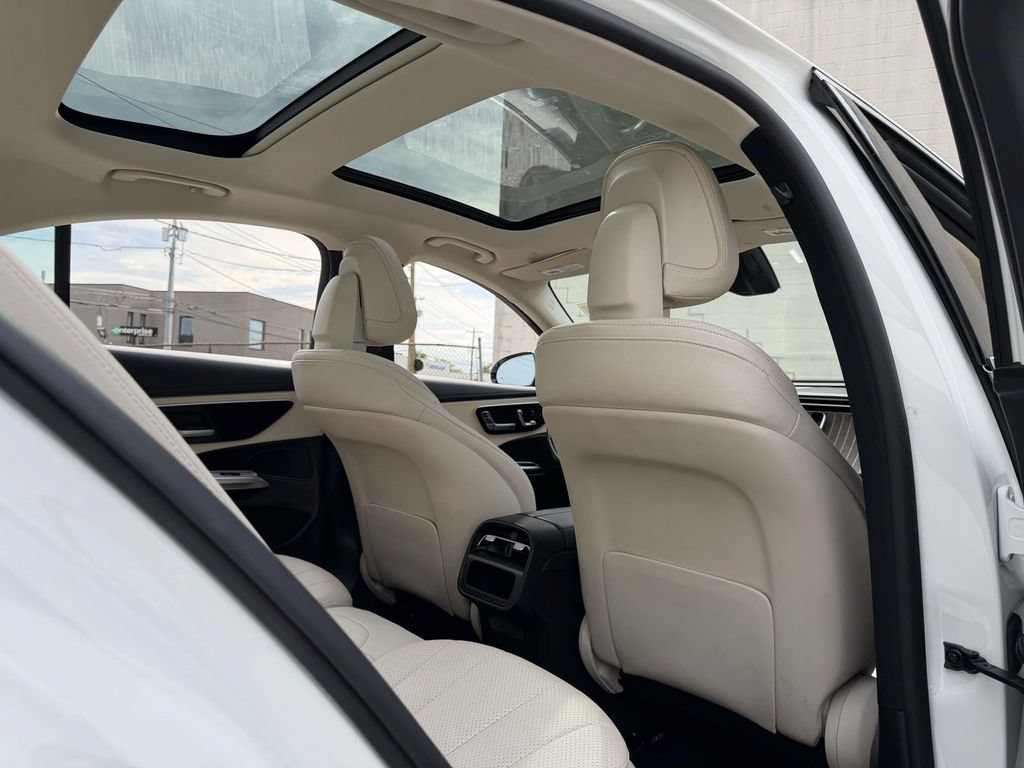 Used 2025 Mercedes-Benz E 350 4MATIC Sedan w/ Winter Package image 16