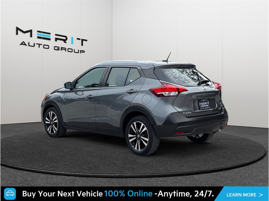 Used 2019 Nissan Kicks SV FWD image 7