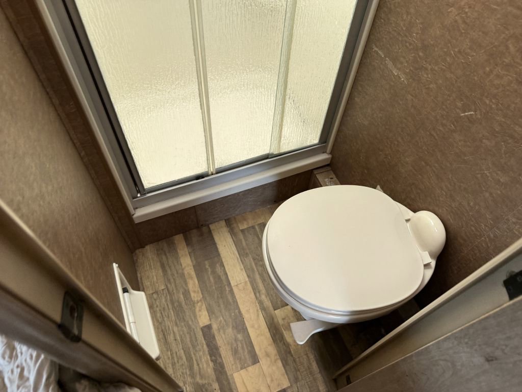 Used 2014 Mercedes-Benz Sprinter 3500 image 62