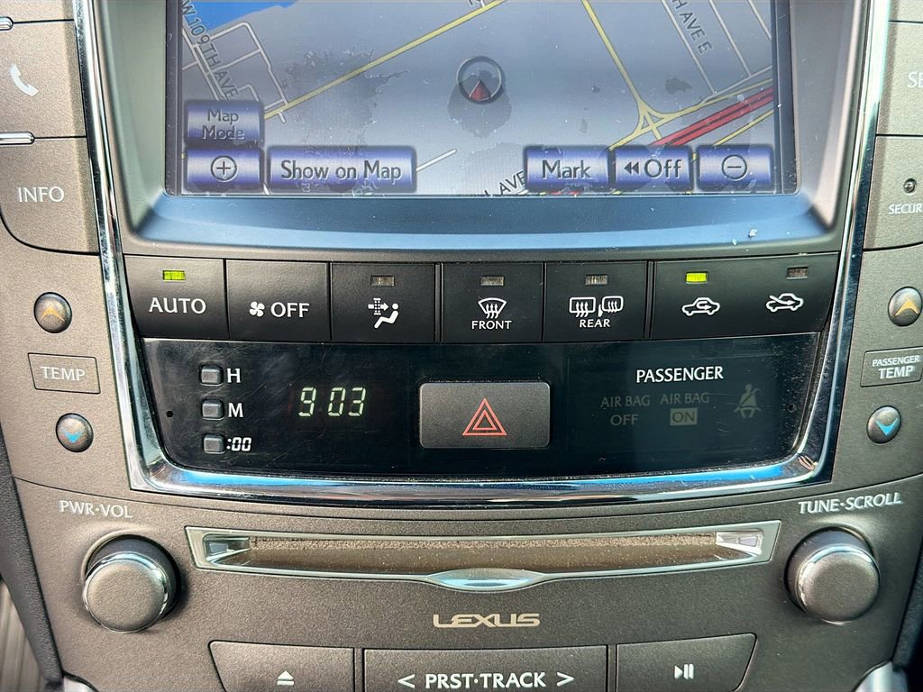 Used 2015 Lexus IS 250C w/ Luxury Package image 32