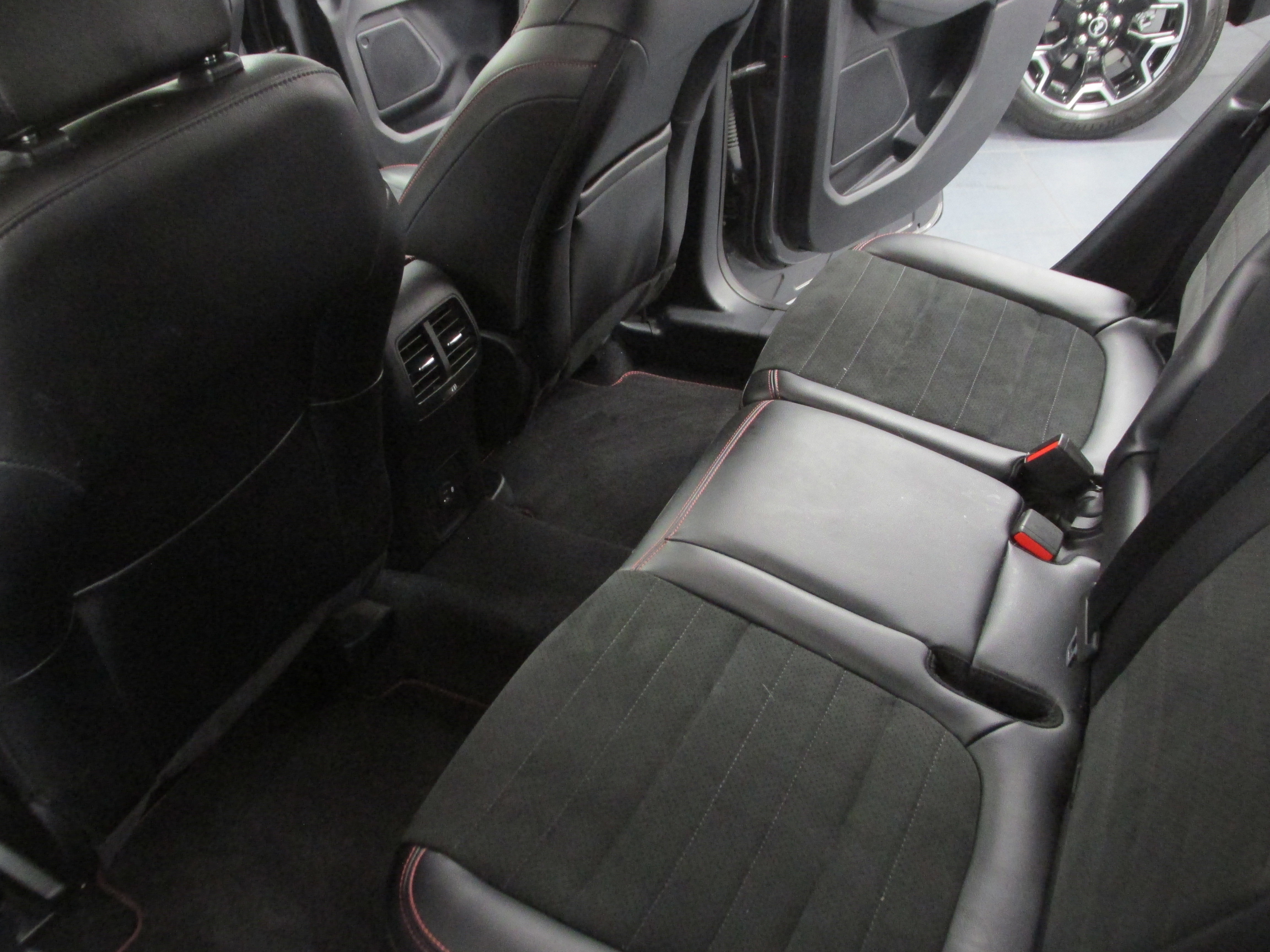 Used 2022 Ford Escape SEL w/ SEL Stealth AWD Package image 26