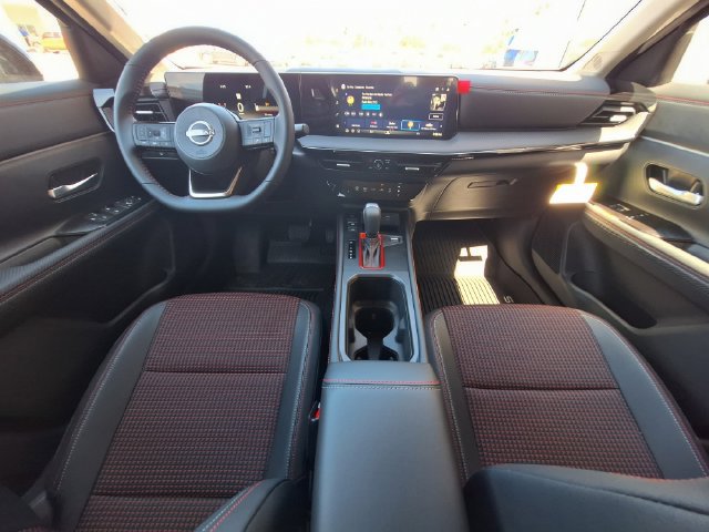 New 2026 Nissan Kicks SR AWD/4WD image 12