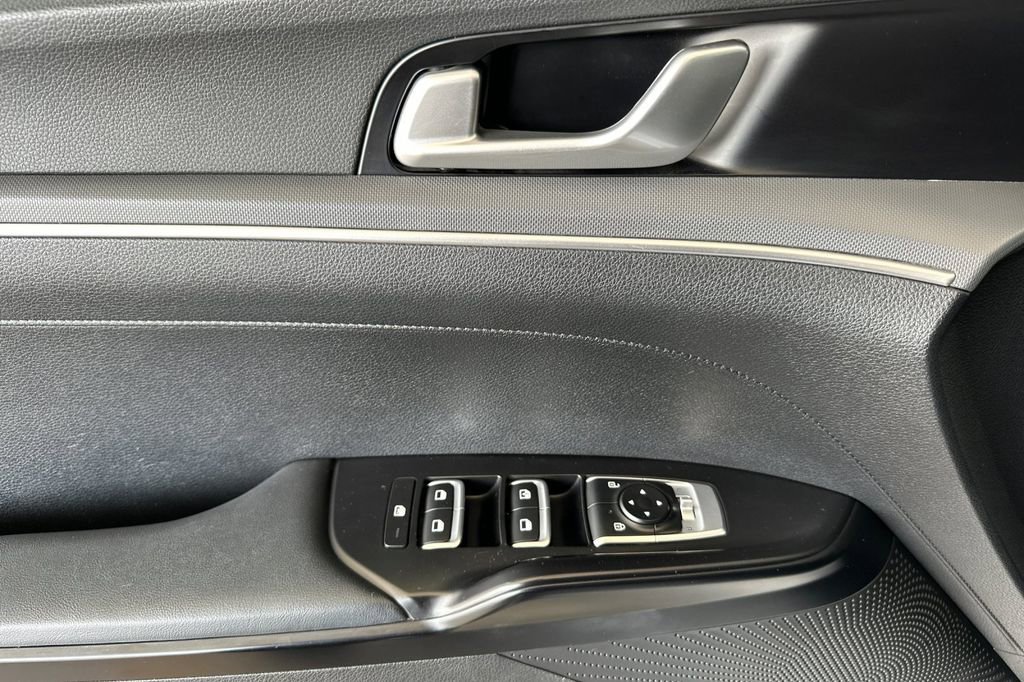Used 2024 Kia K5 LXS image 13