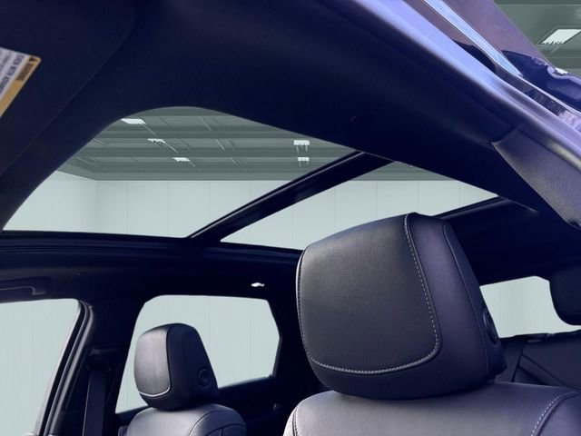 Used 2023 Cadillac XT5 Premium Luxury w/ Technology Package image 11