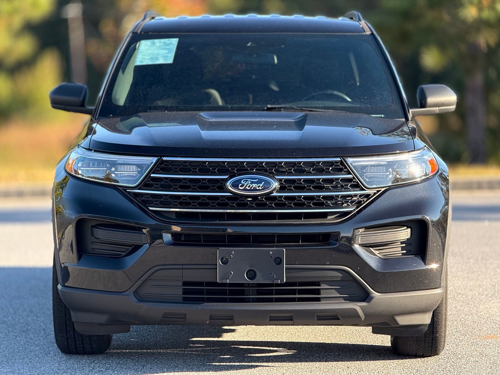 Used 2020 Ford Explorer XLT AWD/4WD image 2