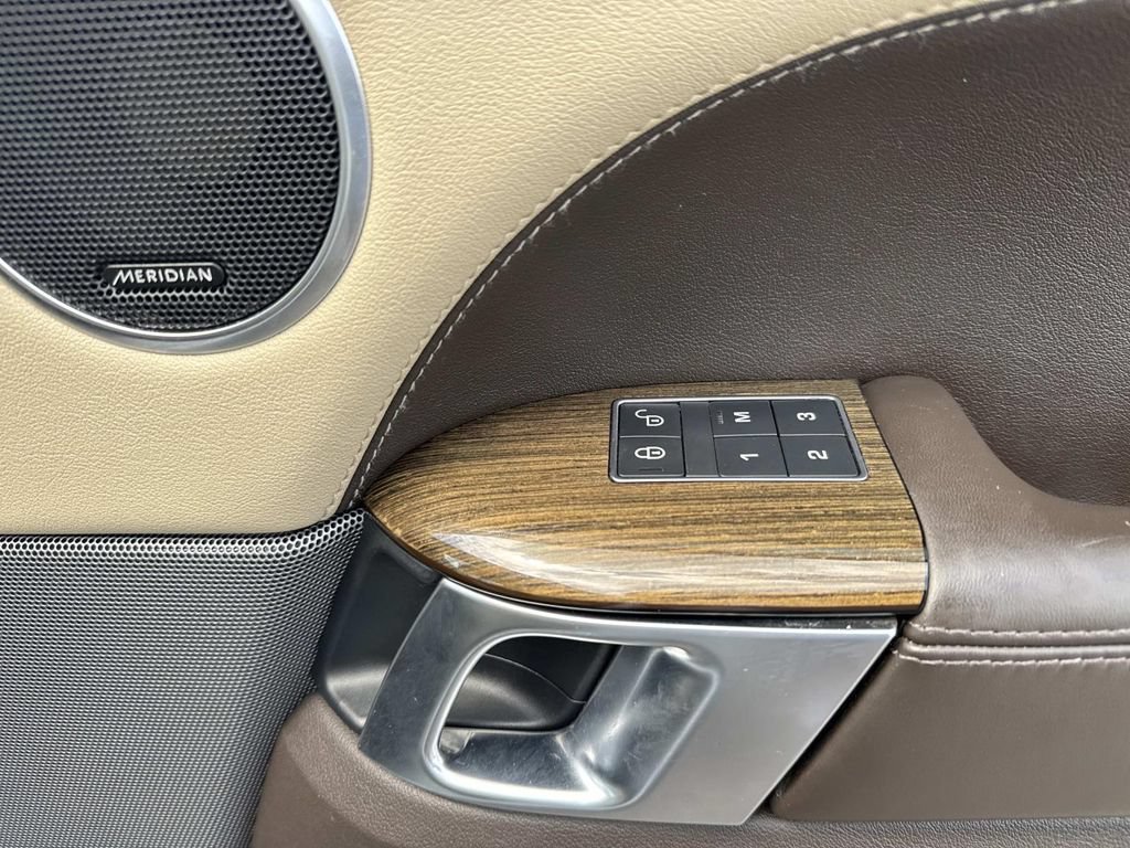 Used 2019 Land Rover Range Rover Sport HSE AWD/4WD image 17