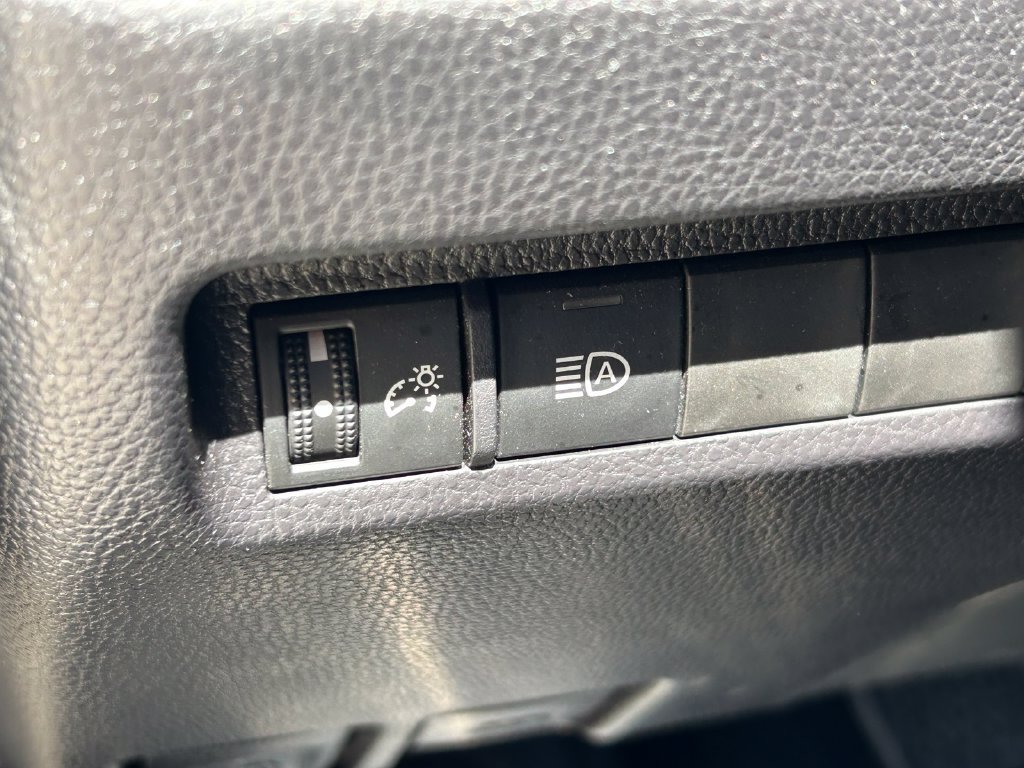 Certified 2025 Toyota RAV4 XLE w/ Convenience Package FWD image 25