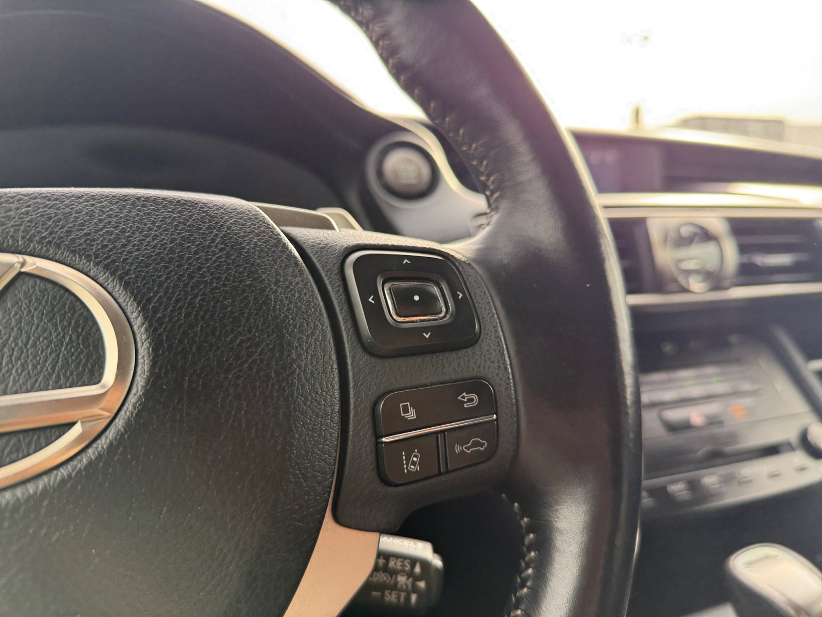 Used 2018 Lexus IS 300 w/ Accessory Package 2 image 16