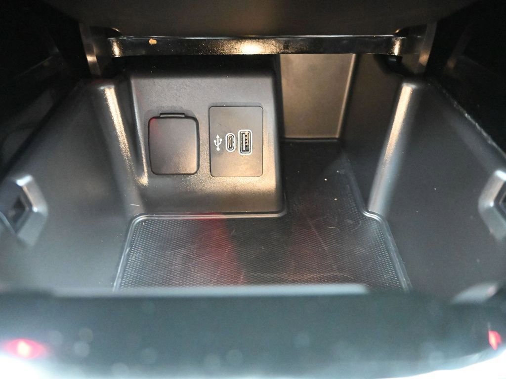 Used 2025 Ford Explorer Platinum w/ LUX Leather Package image 24