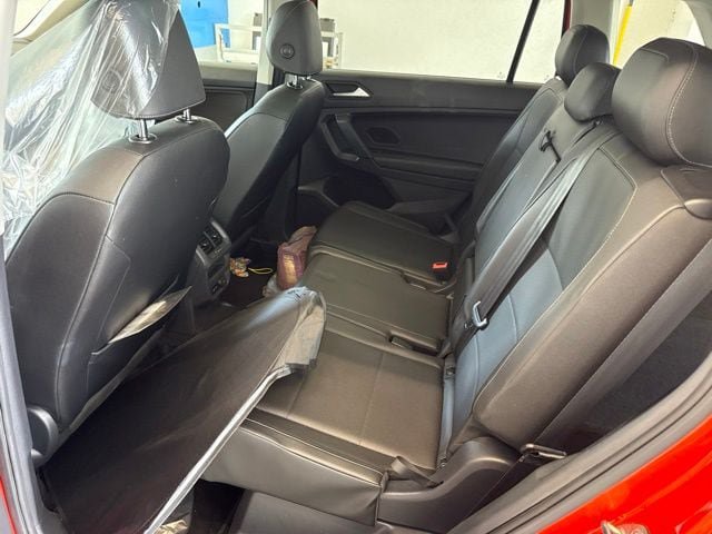 Used 2019 Volkswagen Tiguan SE w/ Panoramic Sunroof Package FWD image 5