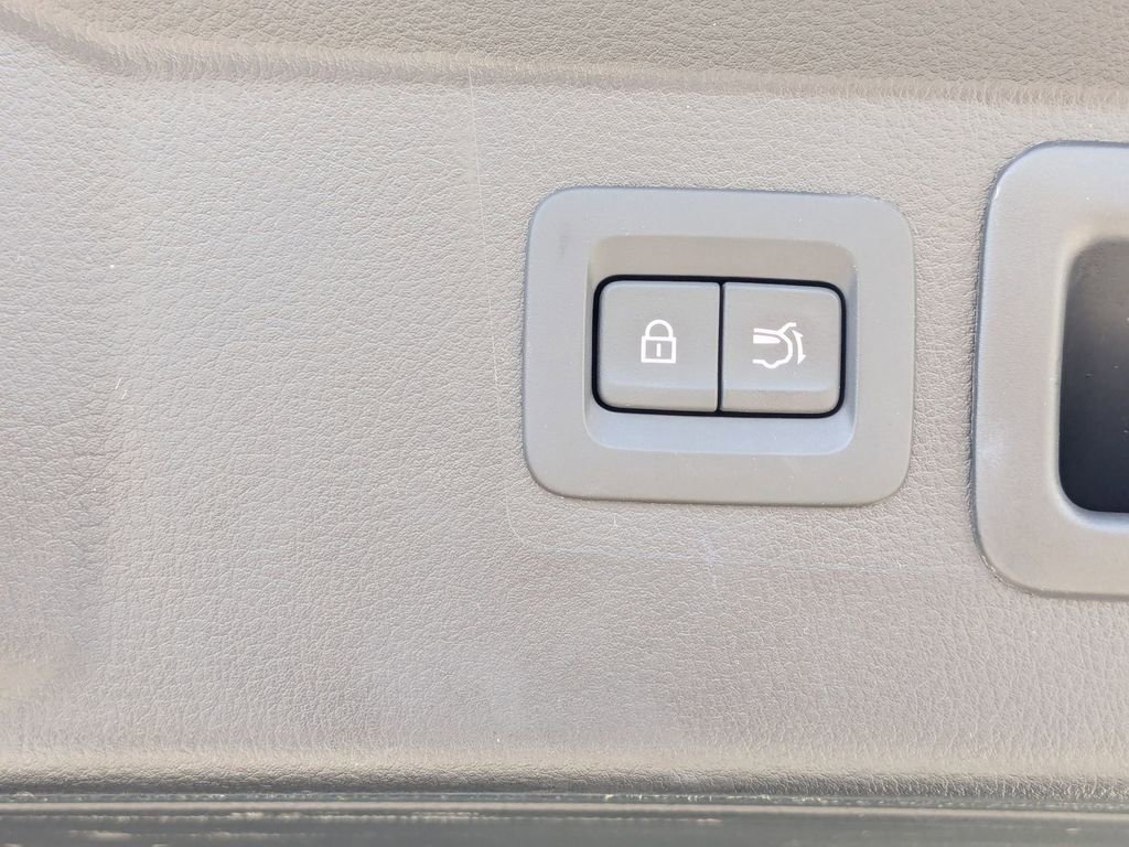 Used 2025 MAZDA CX-50 AWD 2.5 S w/ Premium Package image 31