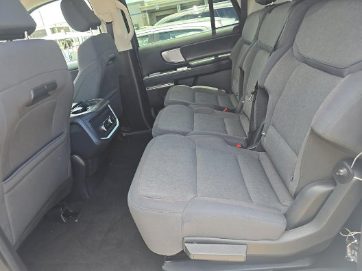 Used 2025 Ford Expedition Max Active RWD image 3