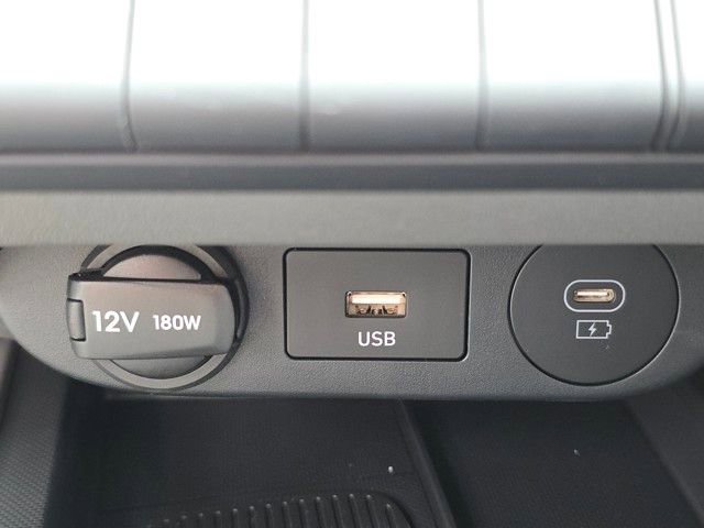 Certified 2025 Hyundai Elantra Sport image 7