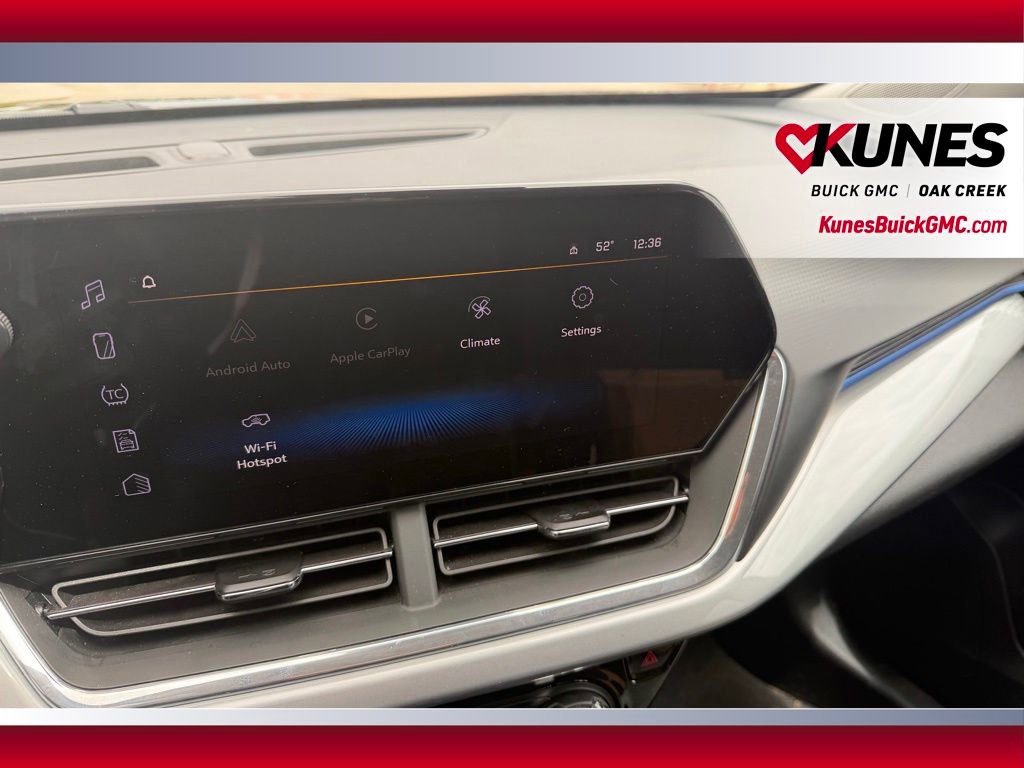 Used 2025 Chevrolet Trax LT w/ LT Convenience Package FWD image 16