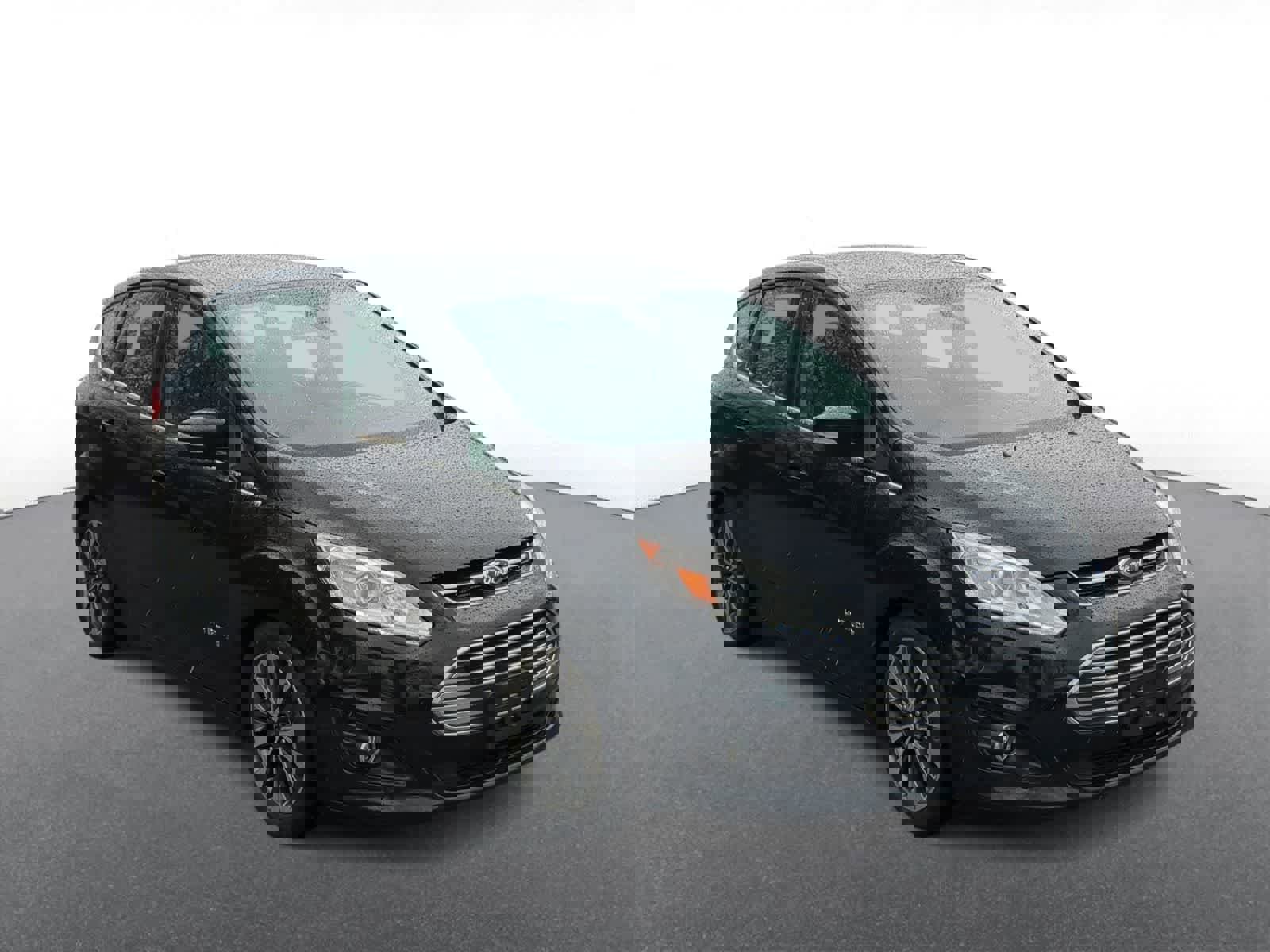 Used 2018 Ford C-MAX Titanium w/ Equipment Group 301A image 2