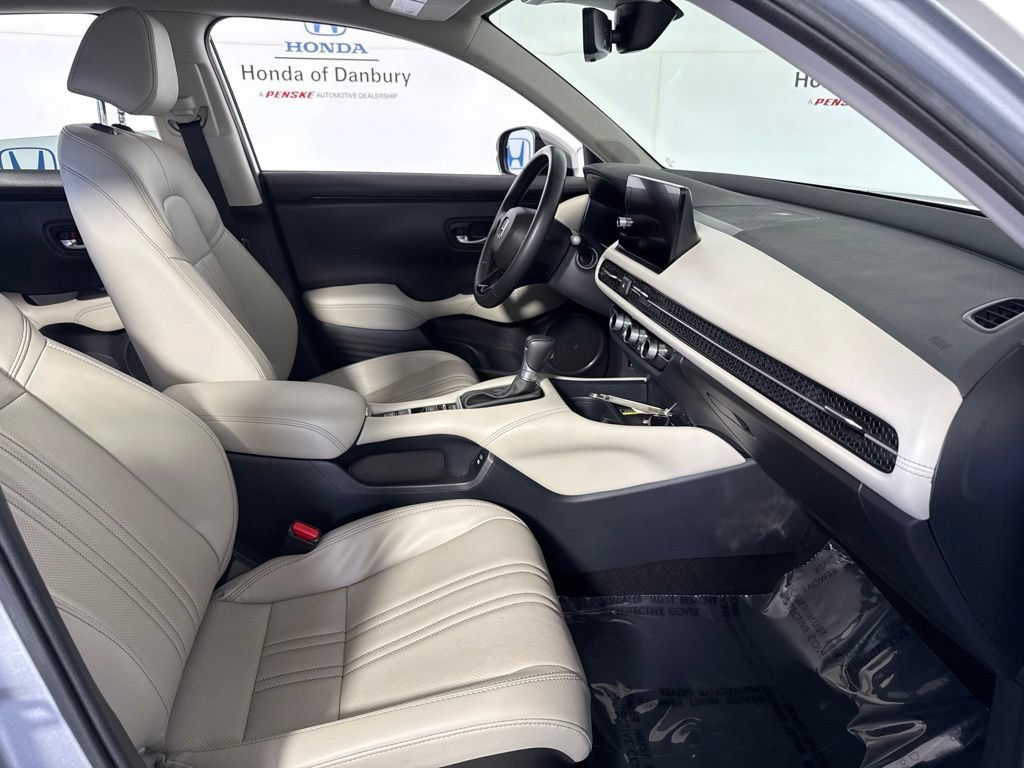 Used 2025 Honda HR-V EX-L image 6