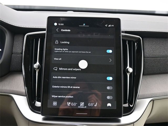 New 2026 Volvo XC90 T8 Ultra image 18