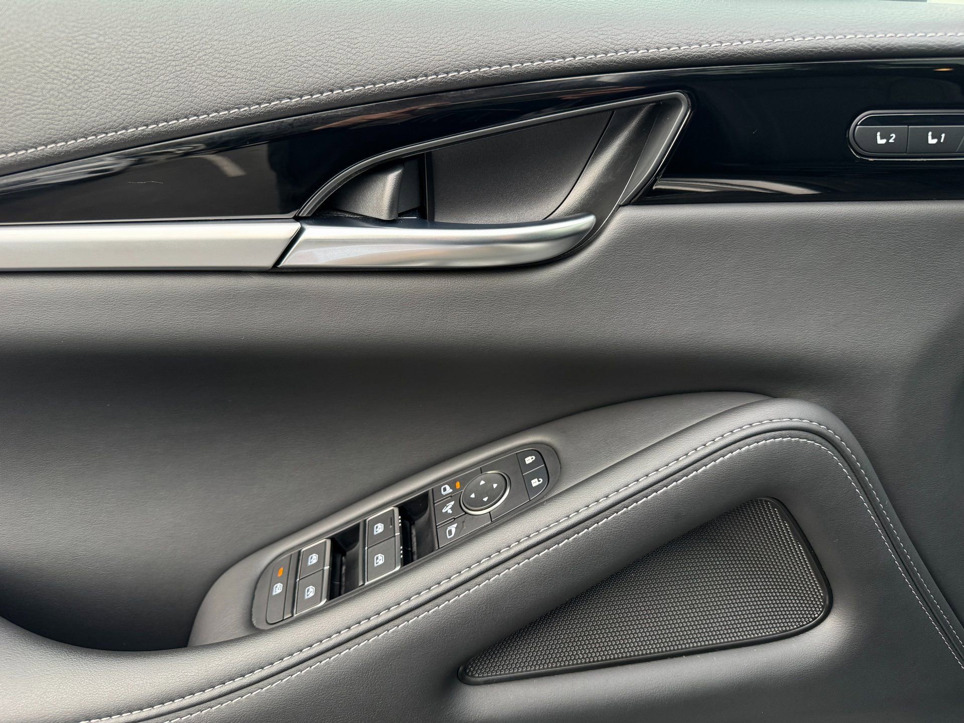 Used 2023 INFINITI QX60 Pure image 31