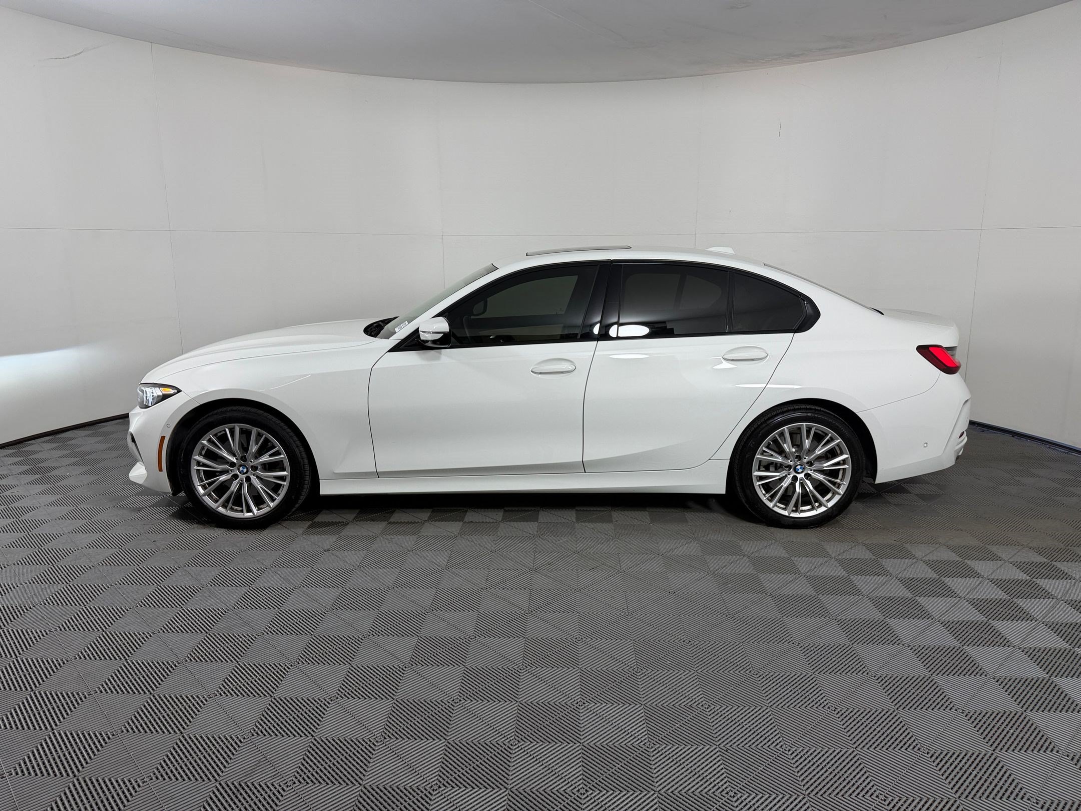 Certified 2023 BMW 330i Sedan w/ Parking Assistance Package RWD image 2