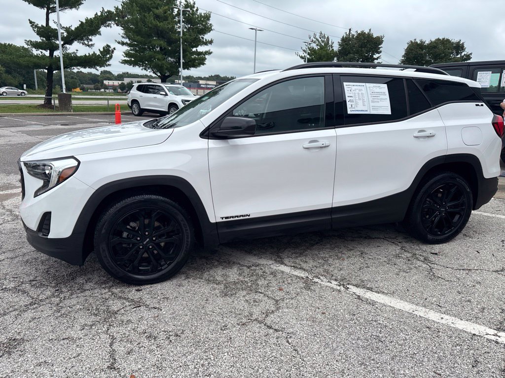 Used 2020 GMC Terrain SLE w/ Elevation Edition FWD image 15